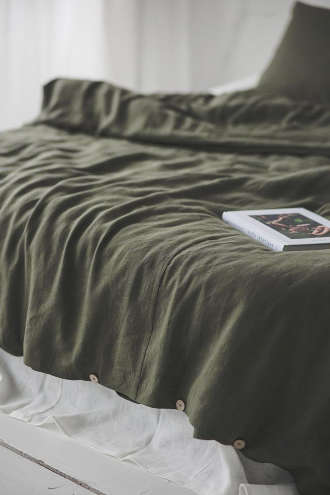 Waldgrüner Leinen-Bettbezug mit Knöpfen