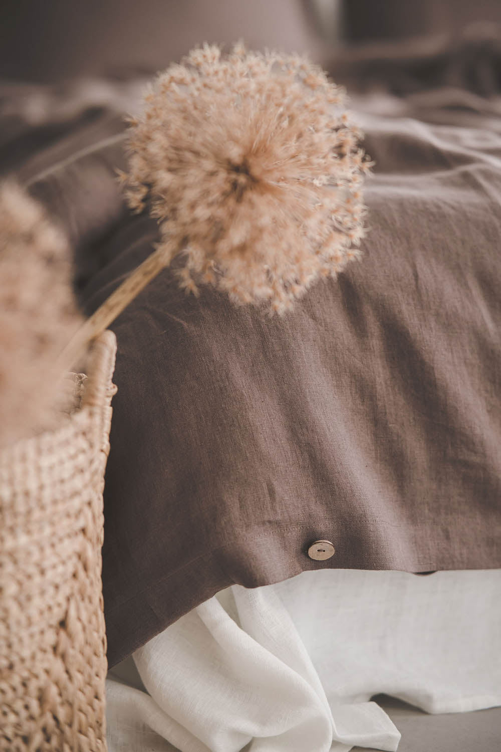 Bettbezug aus Kakaoleinen mit Knöpfen