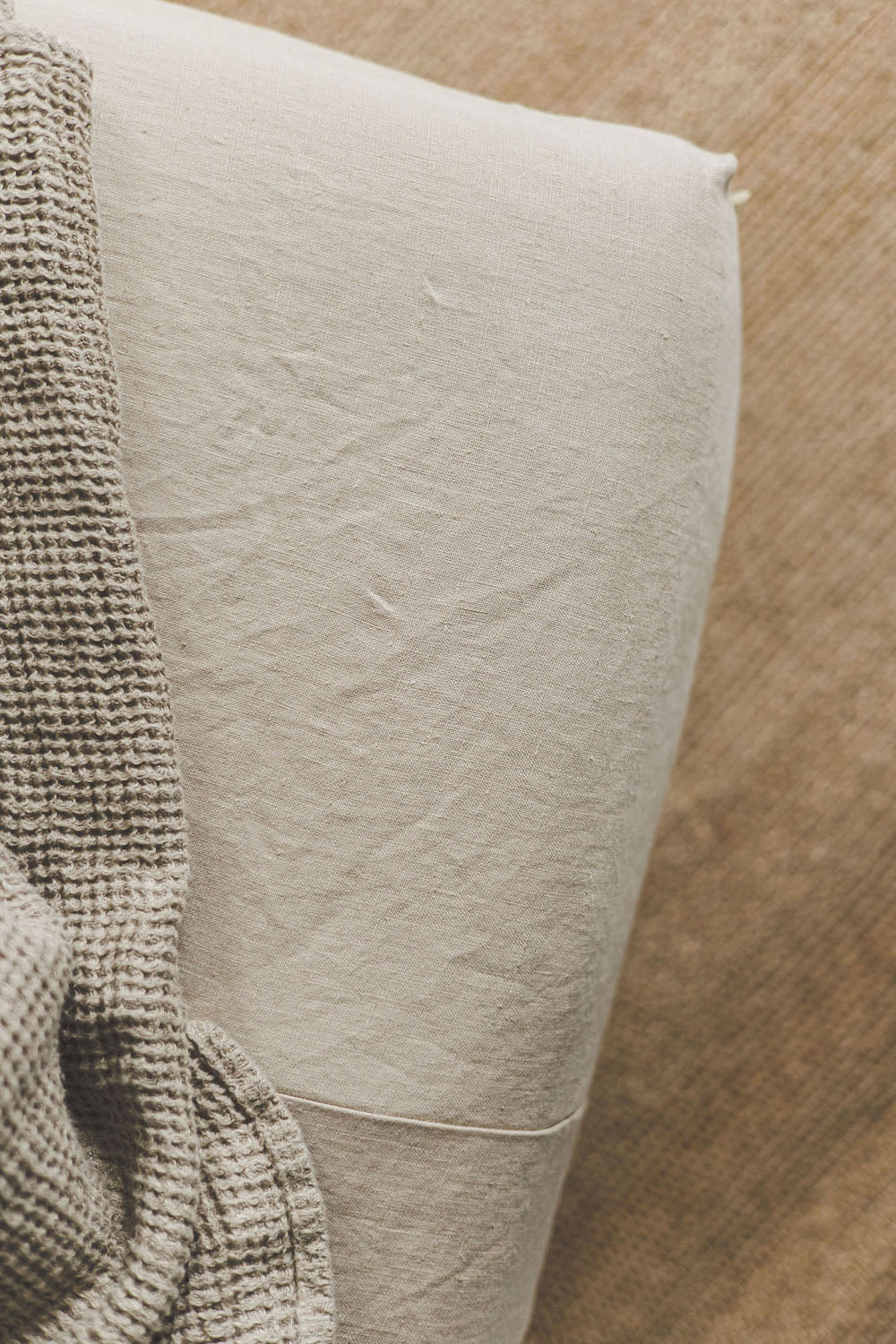 Sandfarbenes Leinen-Spannbettlaken