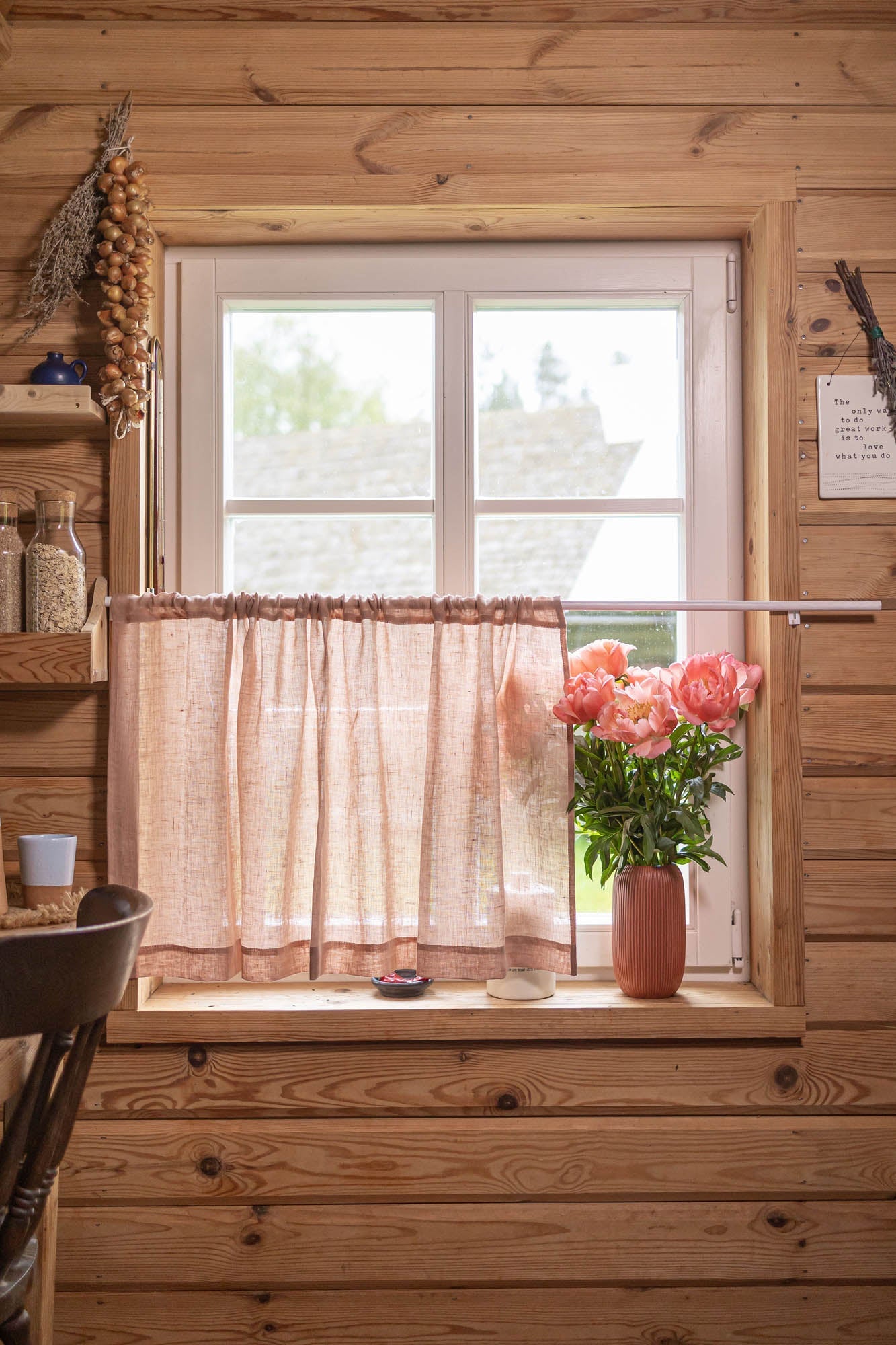 Transparenter Café-Vorhang aus Leinen in nebligem Rosa