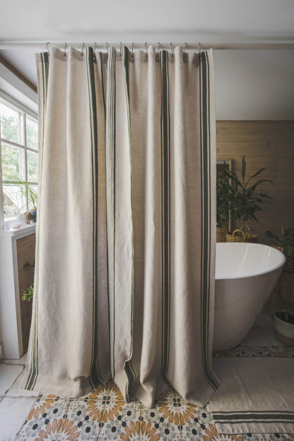 Leinen-Duschvorhang im französischen Stil mit schwarzen Streifen