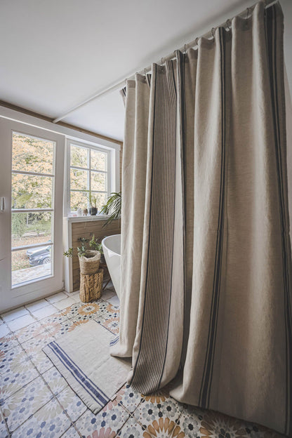 Leinen-Duschvorhang im französischen Stil mit blauen Streifen