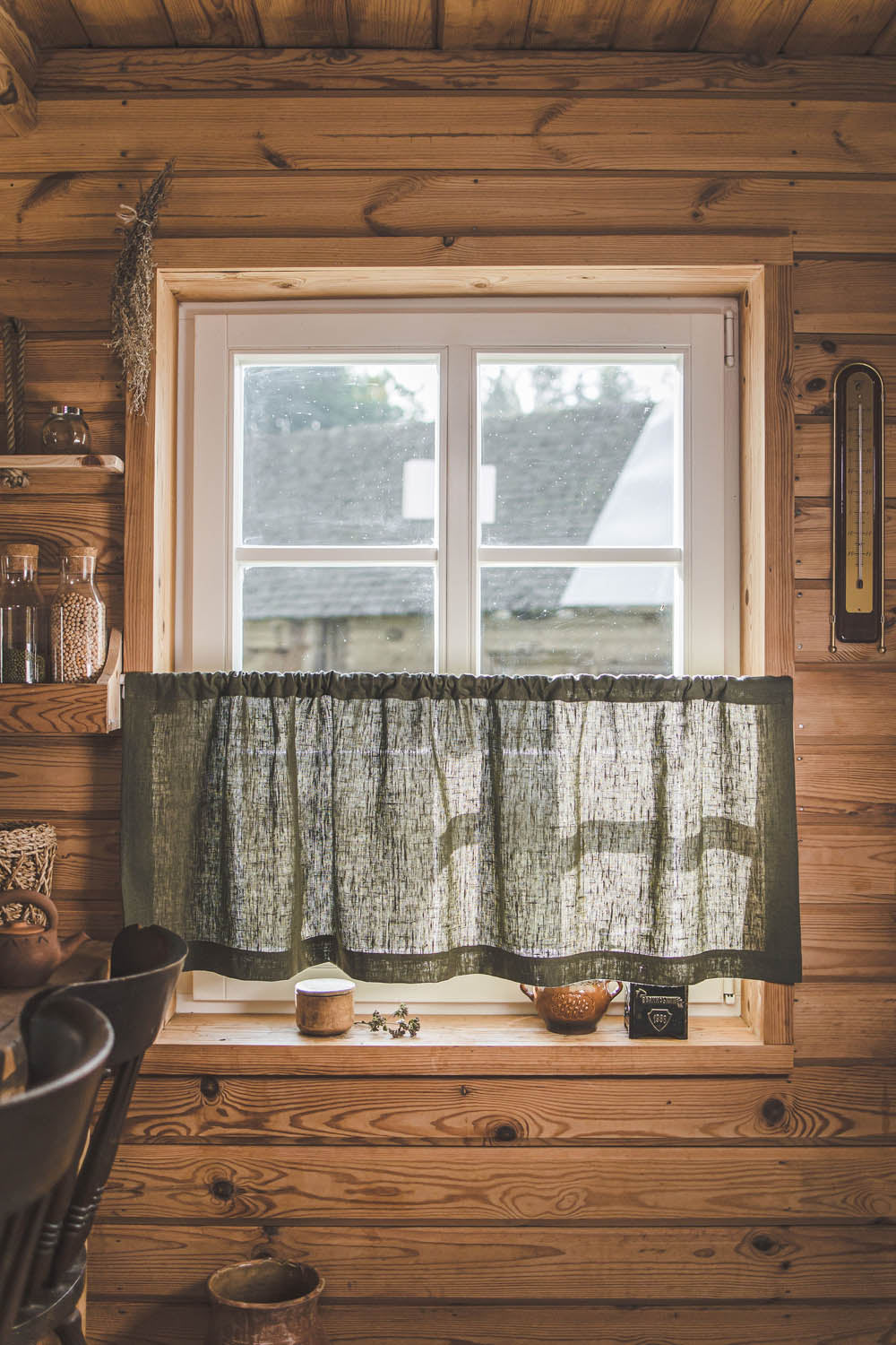 Schwerer Café-Vorhang aus waldgrünem Leinen