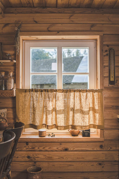 Schwerer Café-Vorhang aus kamelfarbenem Leinen