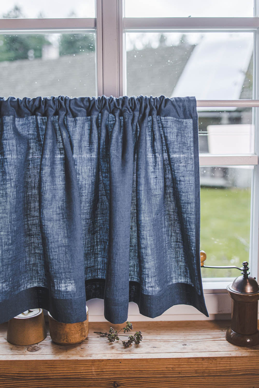 Kornblumenblauer Café-Vorhang aus Leinen