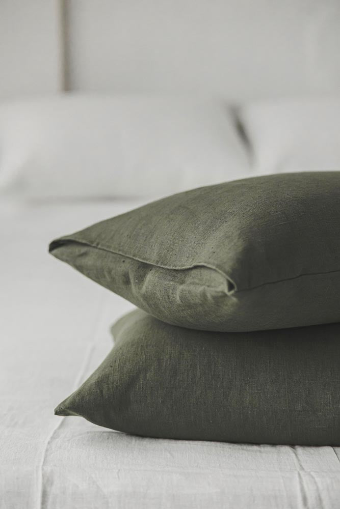 Waldgrüner Kissenbezug aus schwerem Leinen