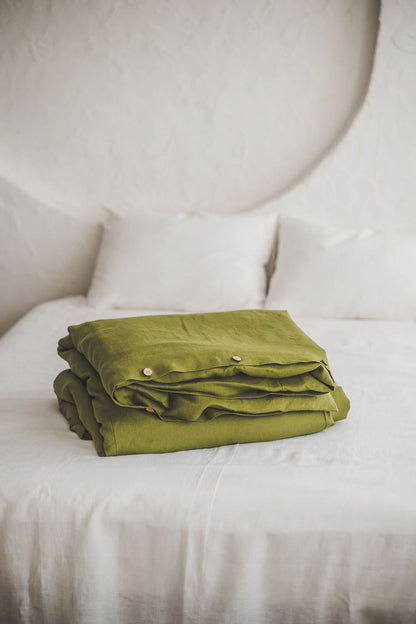 Moosgrüner Leinen-Bettbezug mit Knöpfen