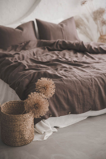 Bettbezug aus Kakaoleinen mit Knöpfen