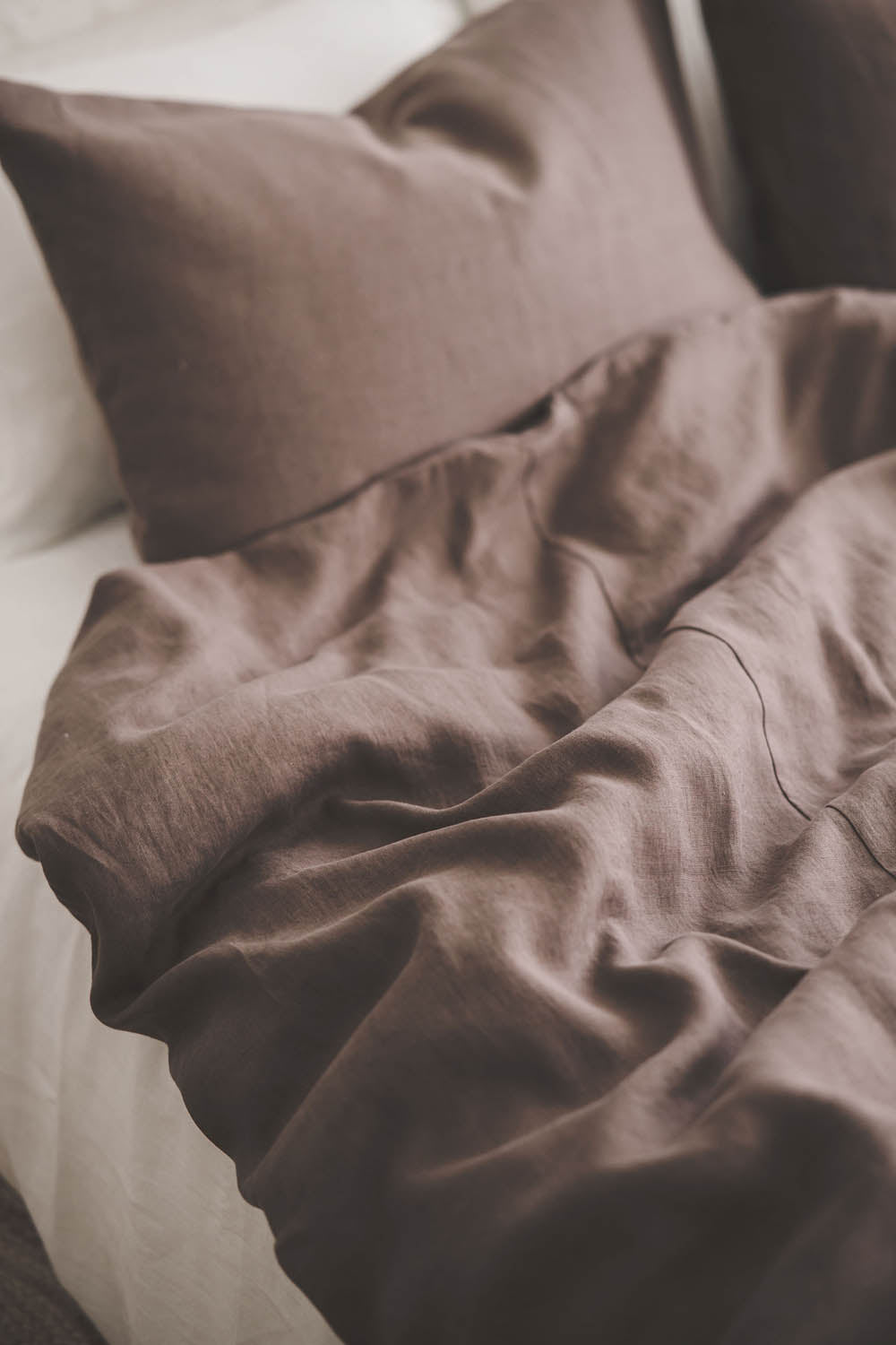 Bettbezug aus Kakaoleinen mit Knöpfen