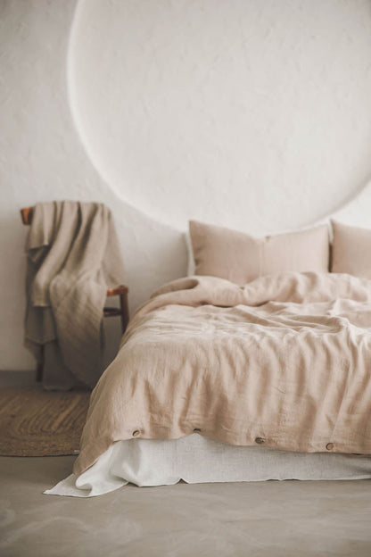 Sandfarbener Leinen-Bettbezug mit Knöpfen