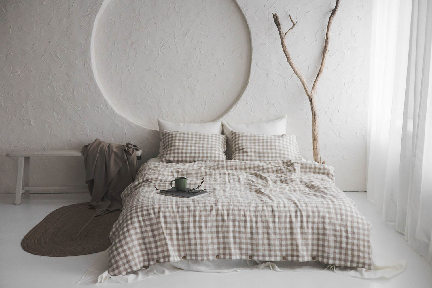 Karierter Leinenbettbezug mit Knöpfen