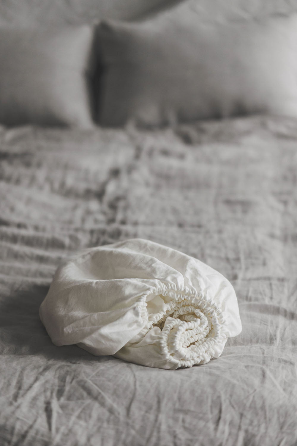 Cremeweißes Spannbettlaken aus Leinen