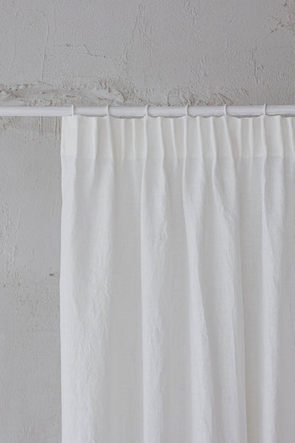 Leinenvorhang mit Bleistiftfalten in Off-White