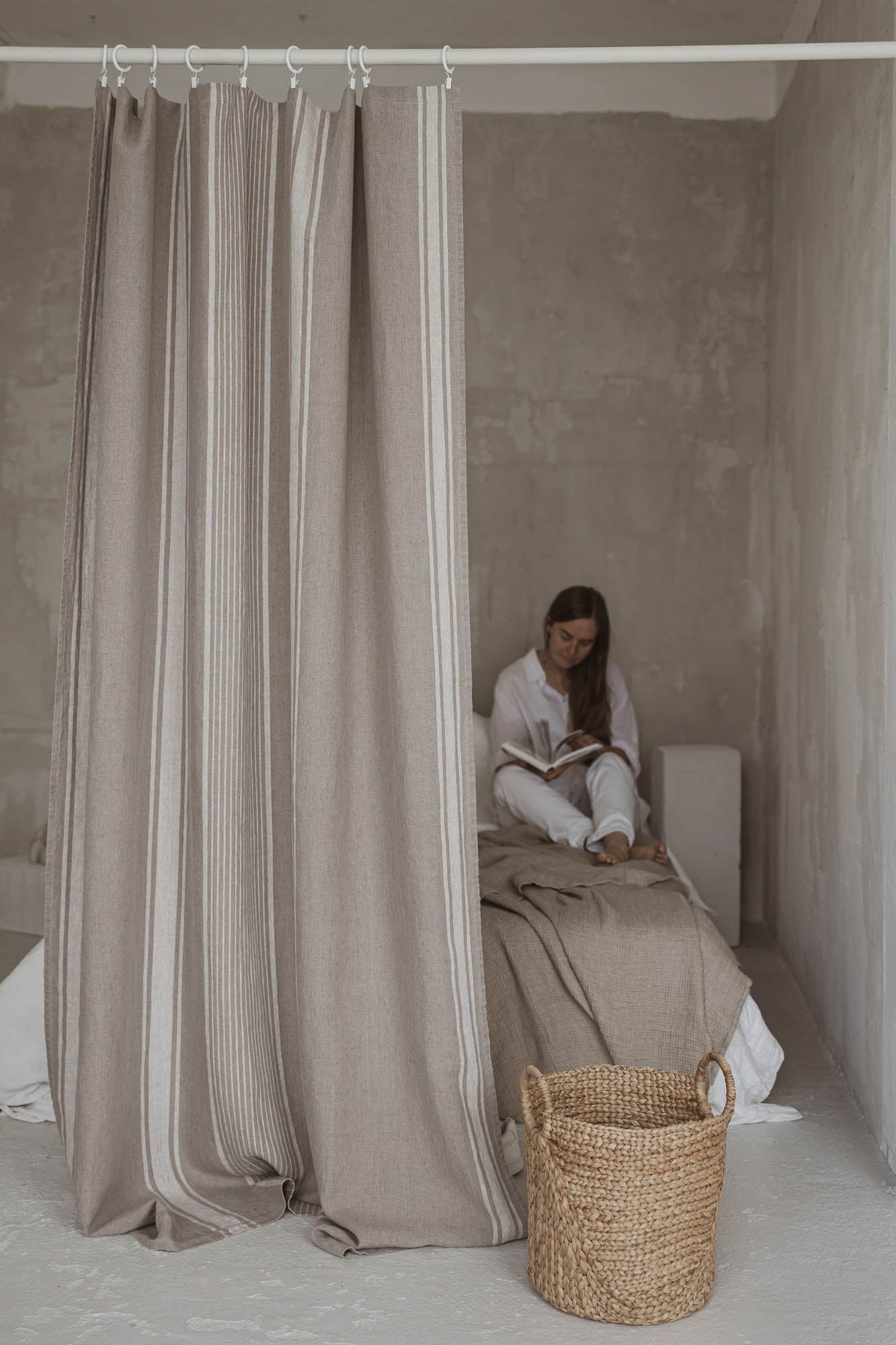 Leinen-Gardine im französischen Stil mit natürlichen Streifen und schlichtem Saum, für Clips