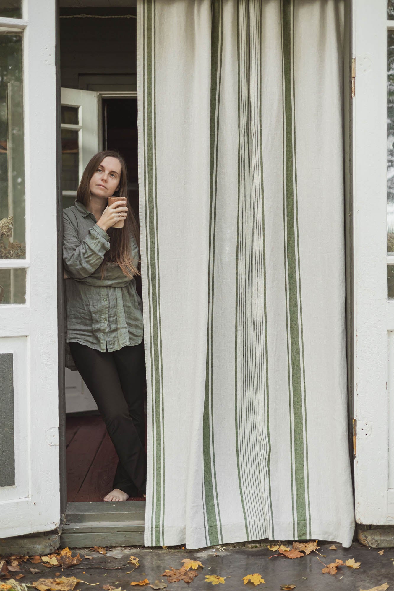 Leinenvorhang im französischen Stil mit grünen Streifen und multifunktionalem Gardinenband