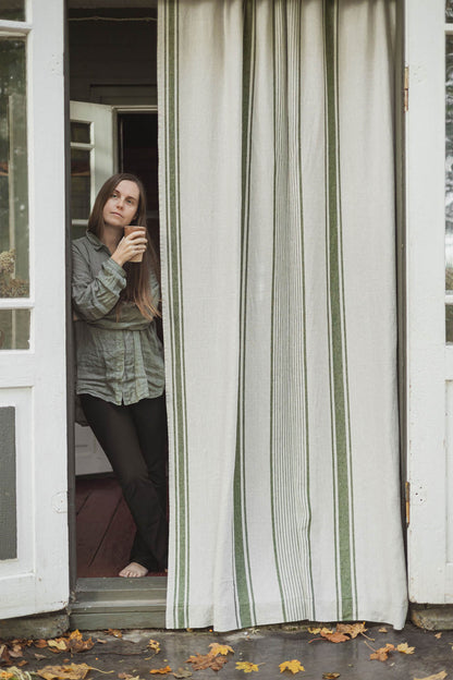 Leinenvorhang im französischen Stil mit grünen Streifen und multifunktionalem Gardinenband