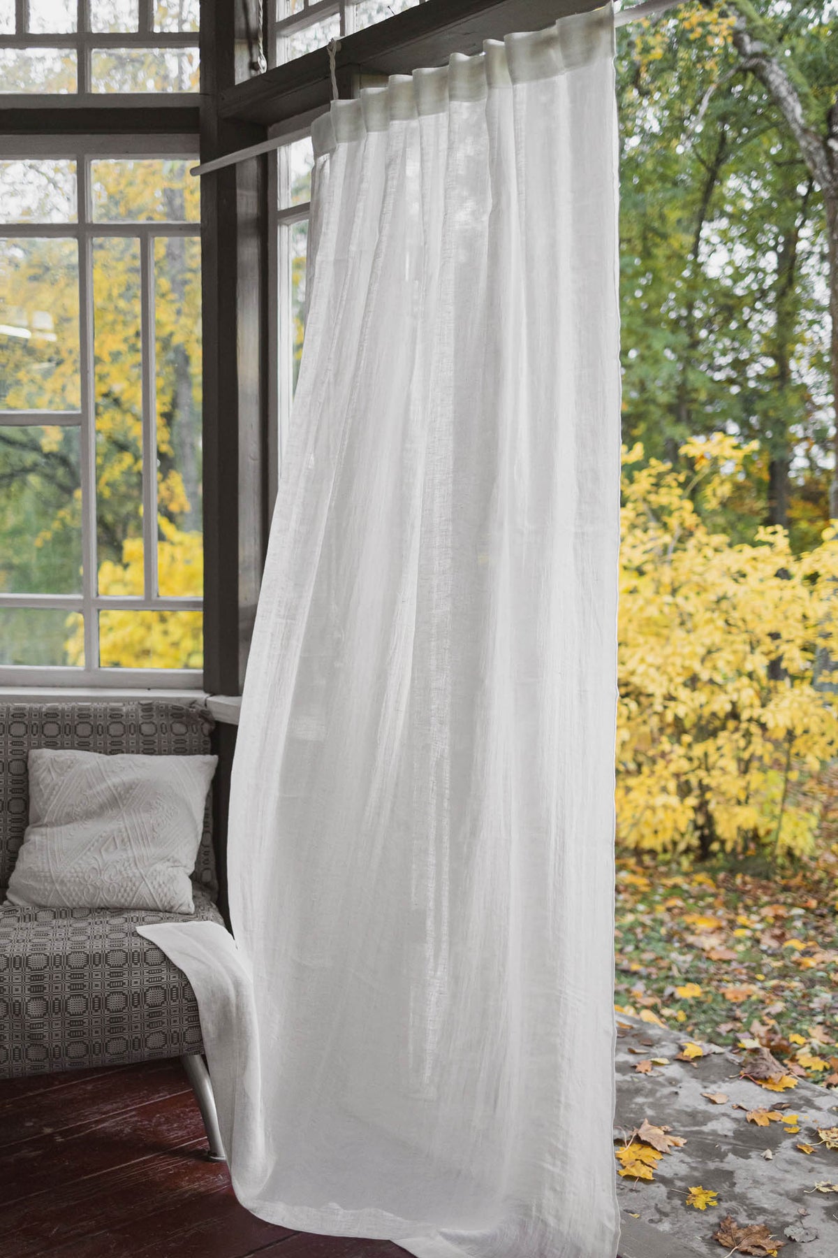 Naturweißer transparenter Leinenvorhang mit multifunktionalem Gardinen – ForestlandLinen DE