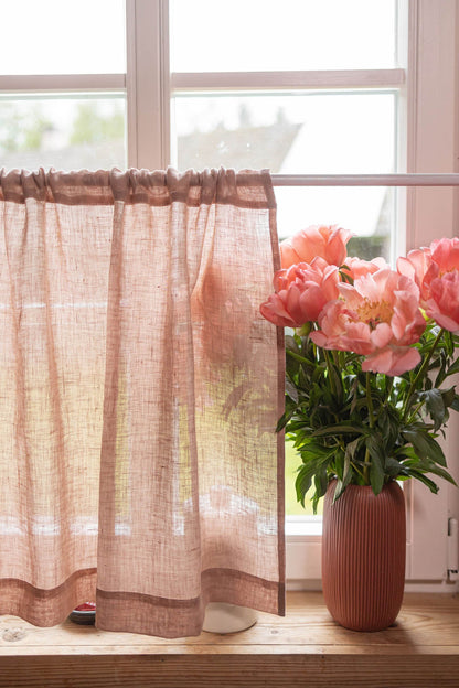 Transparenter Café-Vorhang aus Leinen in nebligem Rosa