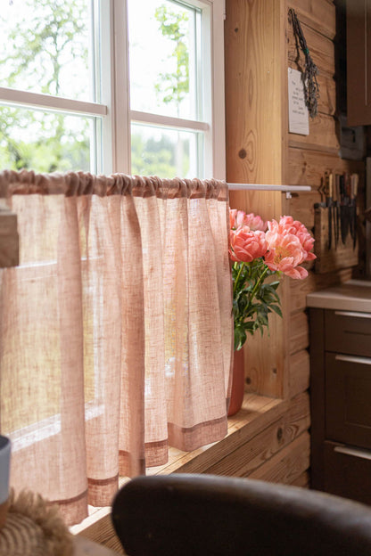 Transparenter Café-Vorhang aus Leinen in nebligem Rosa