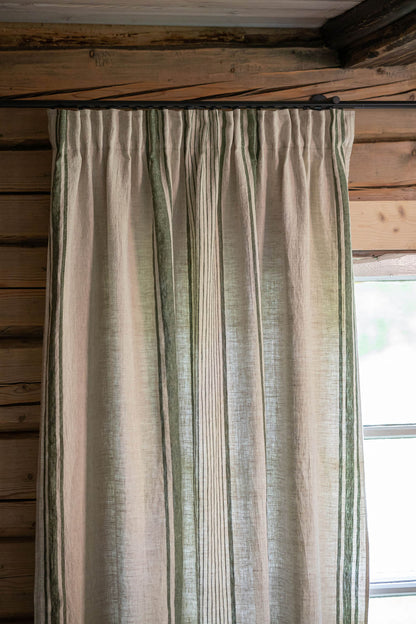 Leinenvorhang mit Bleistiftfalten – französischer Stil mit grünen Streifen
