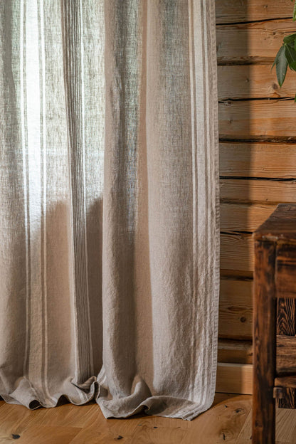 Leinenvorhang mit Bleistiftfalten – französischer Stil mit natürlichen Streifen