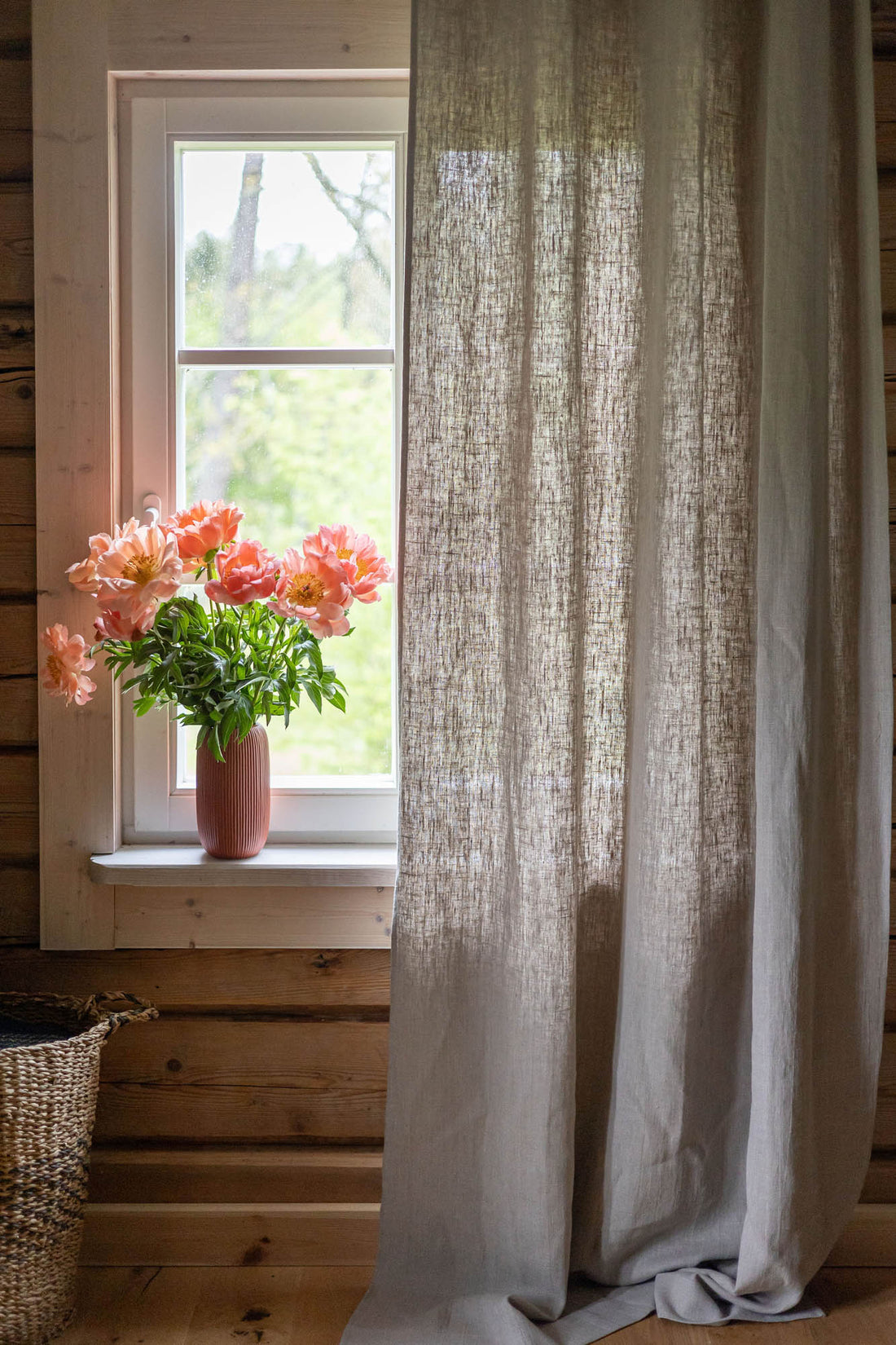 Schwerer Vorhang aus natürlichem Leinen