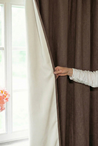 Verdunkelungsvorhang aus kakaofarbenem Leinen mit multifunktionalem Kräuselband