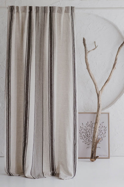 Leinenvorhang im französischen Stil mit schwarzen Streifen und multifunktionalem Gardinenband