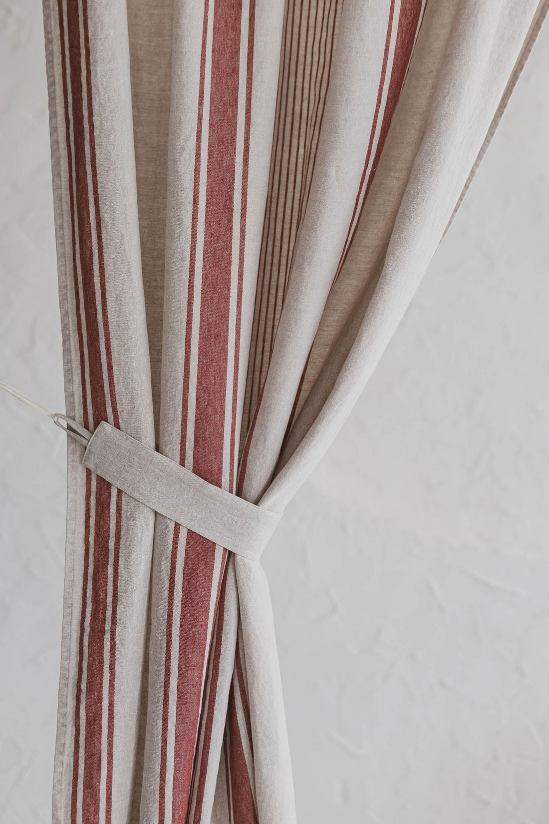 Set mit 2 Leinen-Raffhaltern für französische Vorhänge