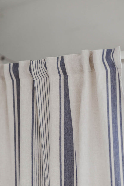 Leinenvorhang im französischen Stil mit blauen Streifen und multifunktionalem Gardinenband