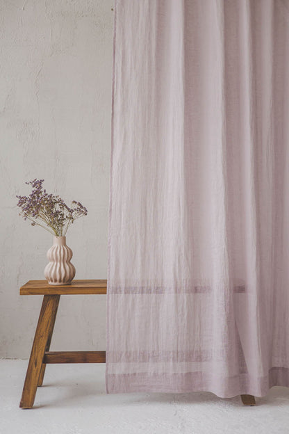 Hellfliederfarbener transparenter Leinenvorhang