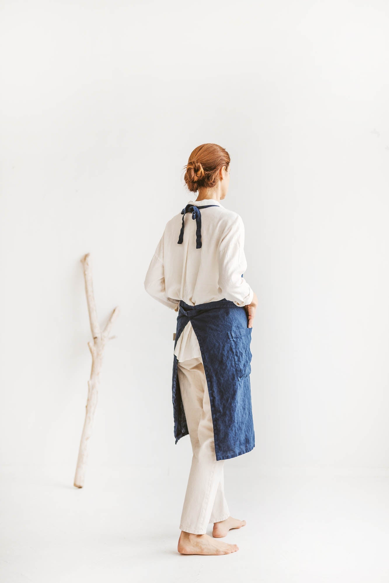 Mitternachtsblaue Leinenschürze