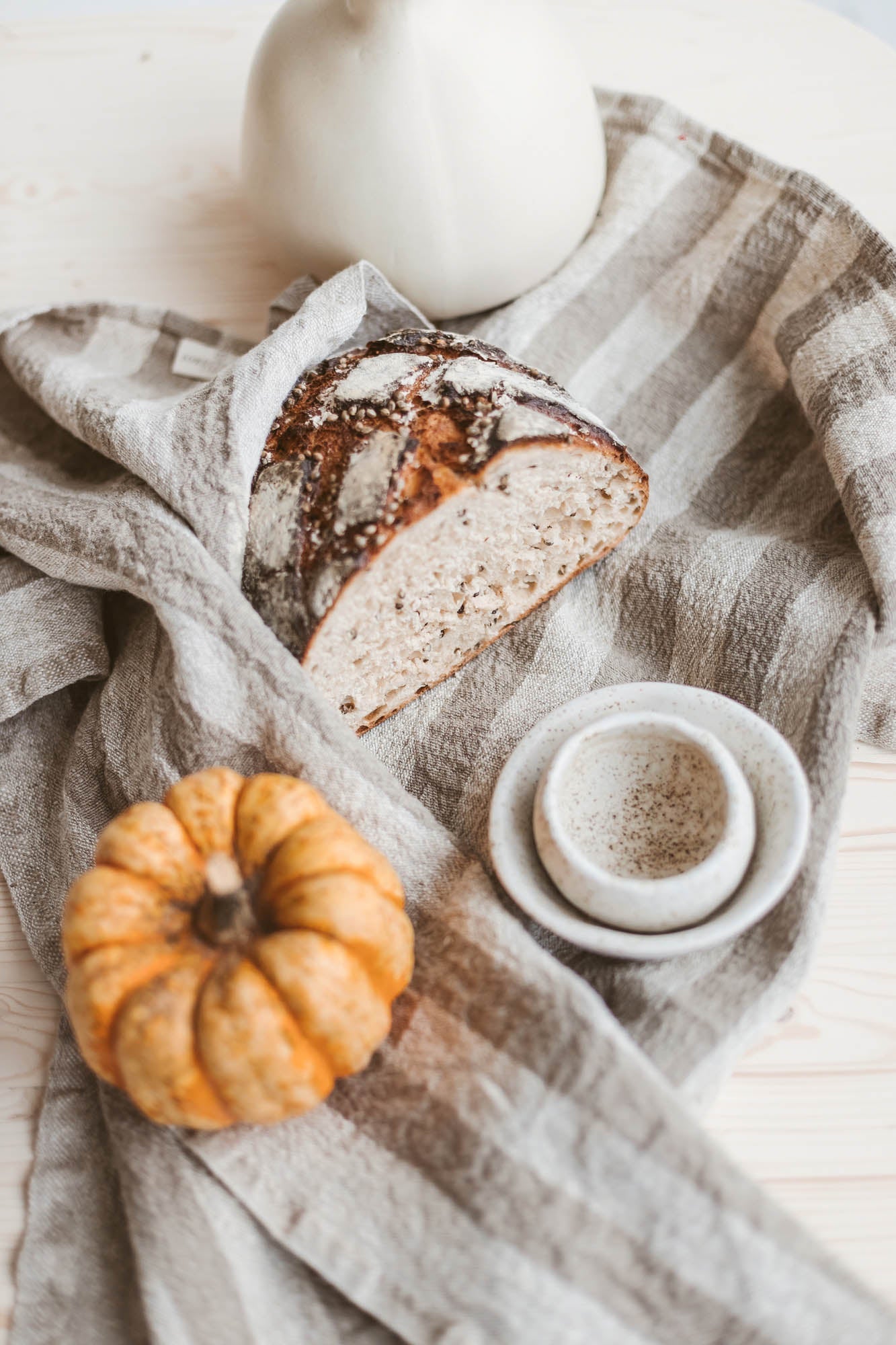 Dicke Leinenhandtücher mit breiten Naturstreifen - 2er-Set