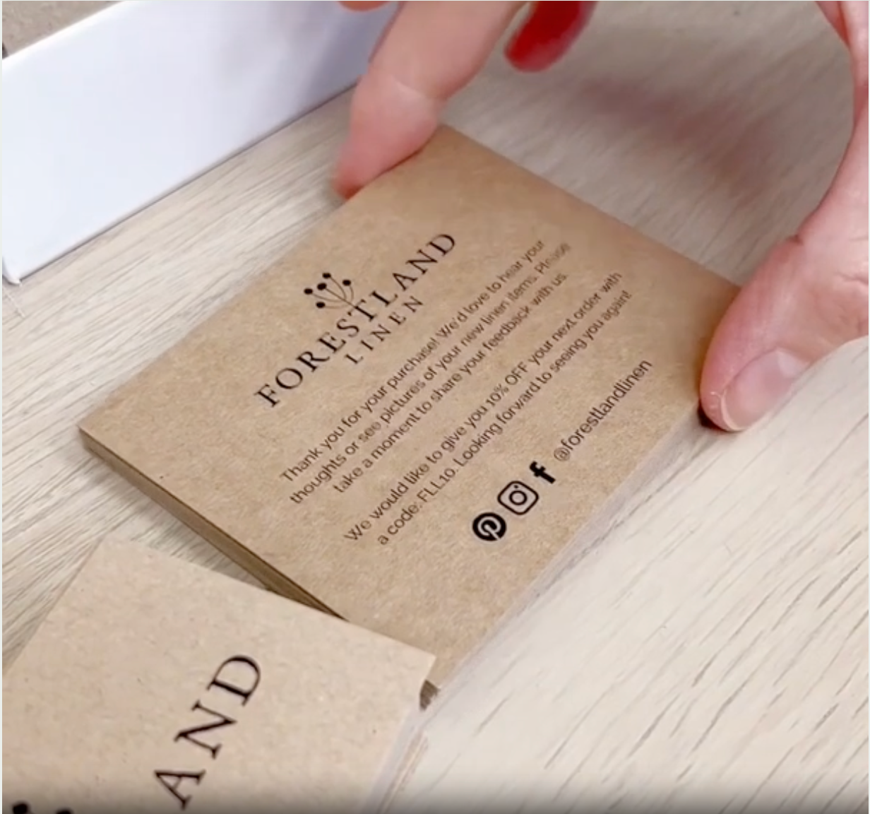 Laden Sie das Video: 