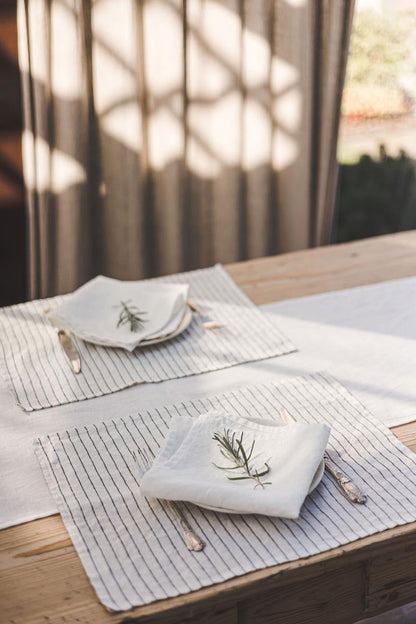 Cremefarbene Leinenservietten