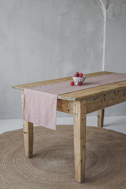 Tischläufer aus Leinen in Misty Rose