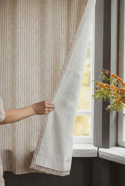 Weiß-schwarz gestreifter Leinen-Vorhang mit Baumwollfutter und multifunktionalem Kräuselband